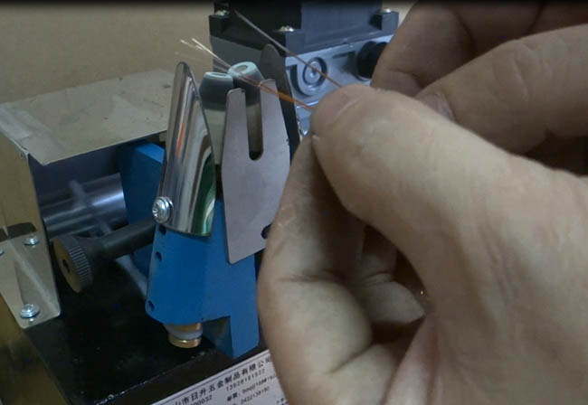 GD-4漆包线剥漆机成功案例